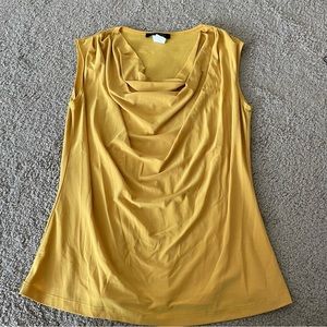 ✨10 for $10✨ Yellow dressy top
